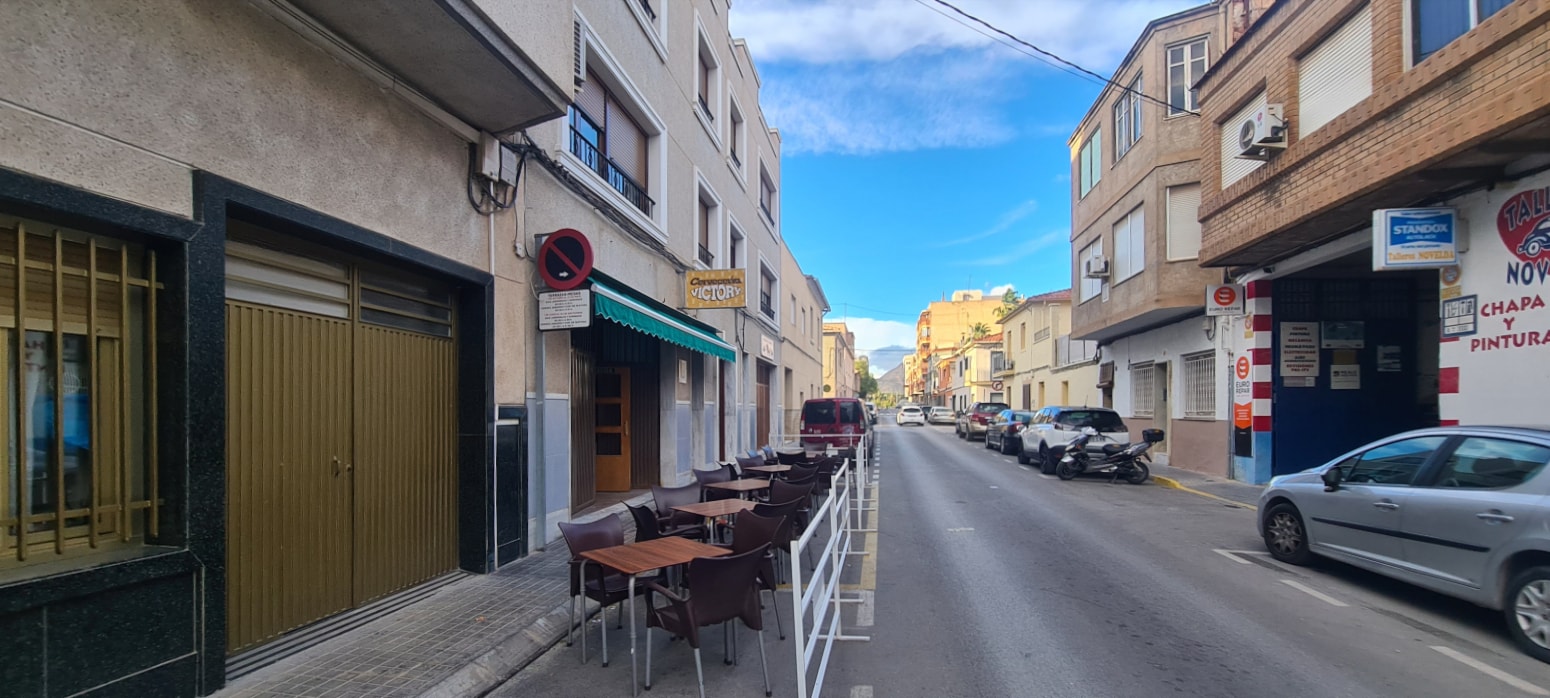 Novelda, ALI 03660 - Unit - - - Interior Photo - Image 1 of 10