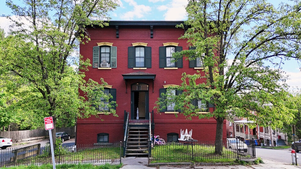 134 Hunter St, Kingston, NY for sale - Building Photo - Image 2 of 21