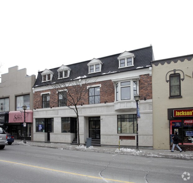 41-45 Queen St E, Brampton, ON à louer - Photo principale - Image 1 de 3
