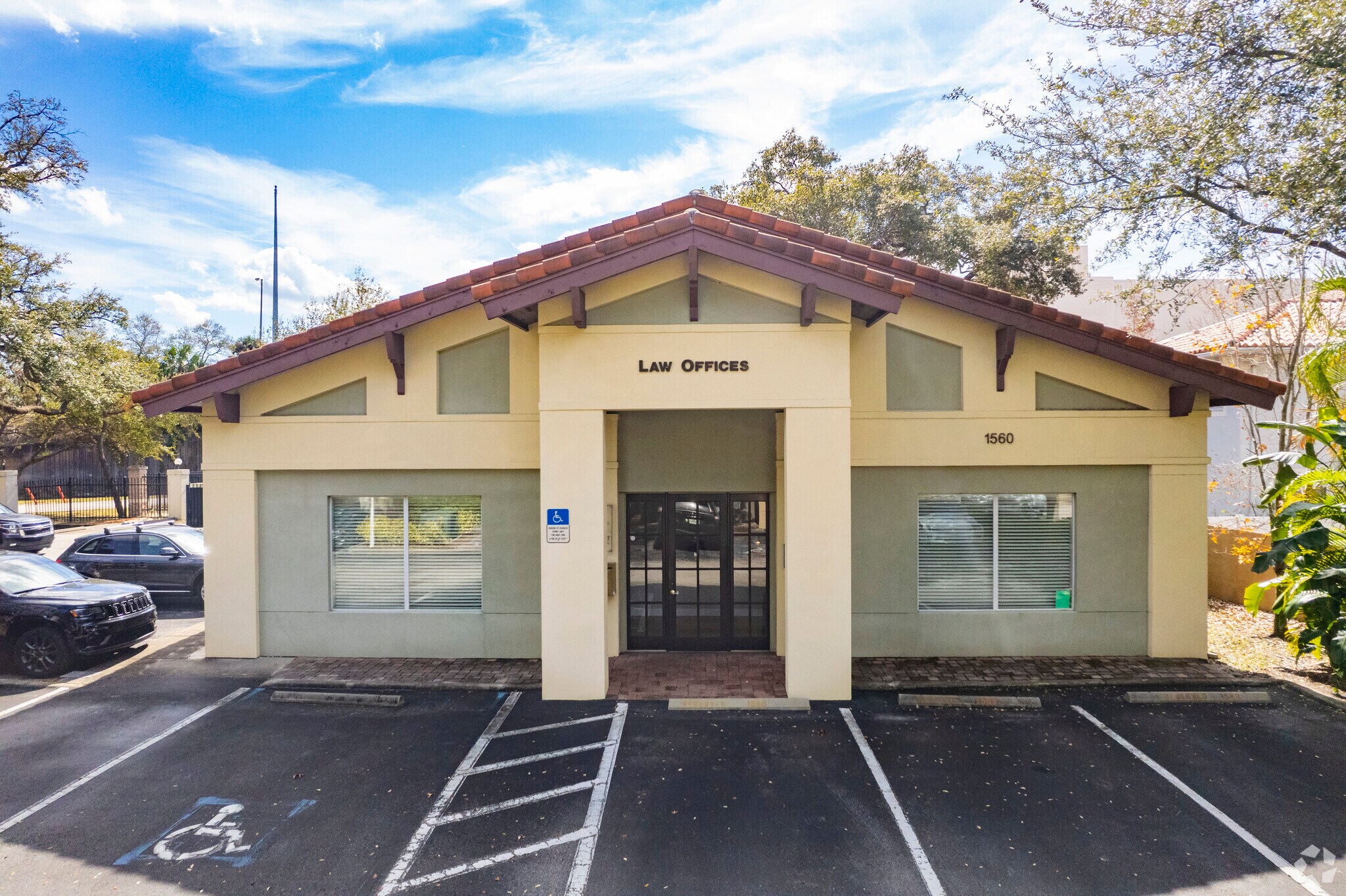 1560 W Cleveland St, Tampa, FL à louer Photo du bâtiment- Image 1 de 17