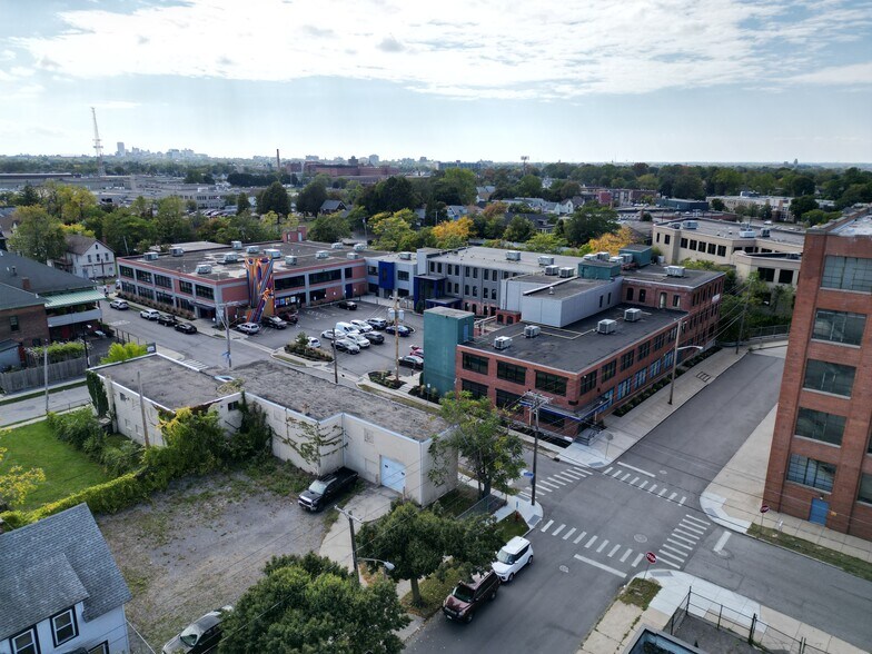45 Jewett Ave, Buffalo, NY à louer - Photo du bâtiment - Image 2 de 15
