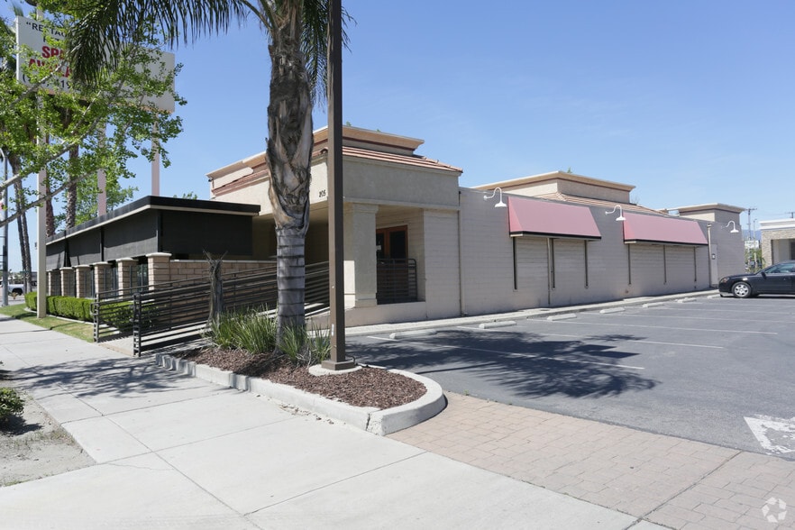 201 E Valley Blvd, Colton, CA à louer - Photo principale - Image 1 de 15