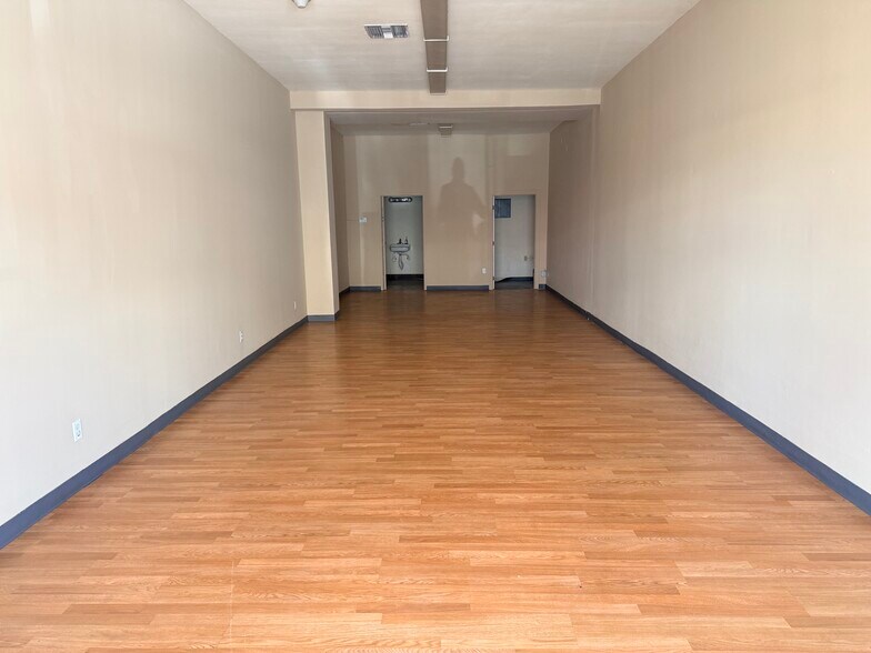 900-1002 San Fernando Rd, San Fernando, CA à louer - Photo du bâtiment - Image 3 de 6