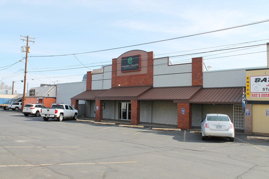 178 SW 5th St, Madras, OR à louer - Photo du bâtiment - Image 2 de 22