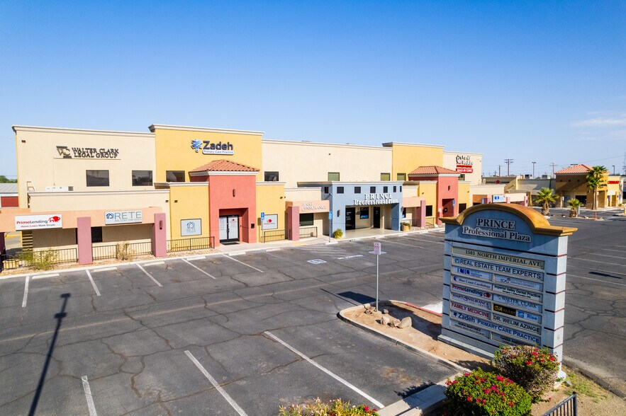 1503 N Imperial Ave, El Centro, CA à vendre - Photo du bâtiment - Image 1 de 27