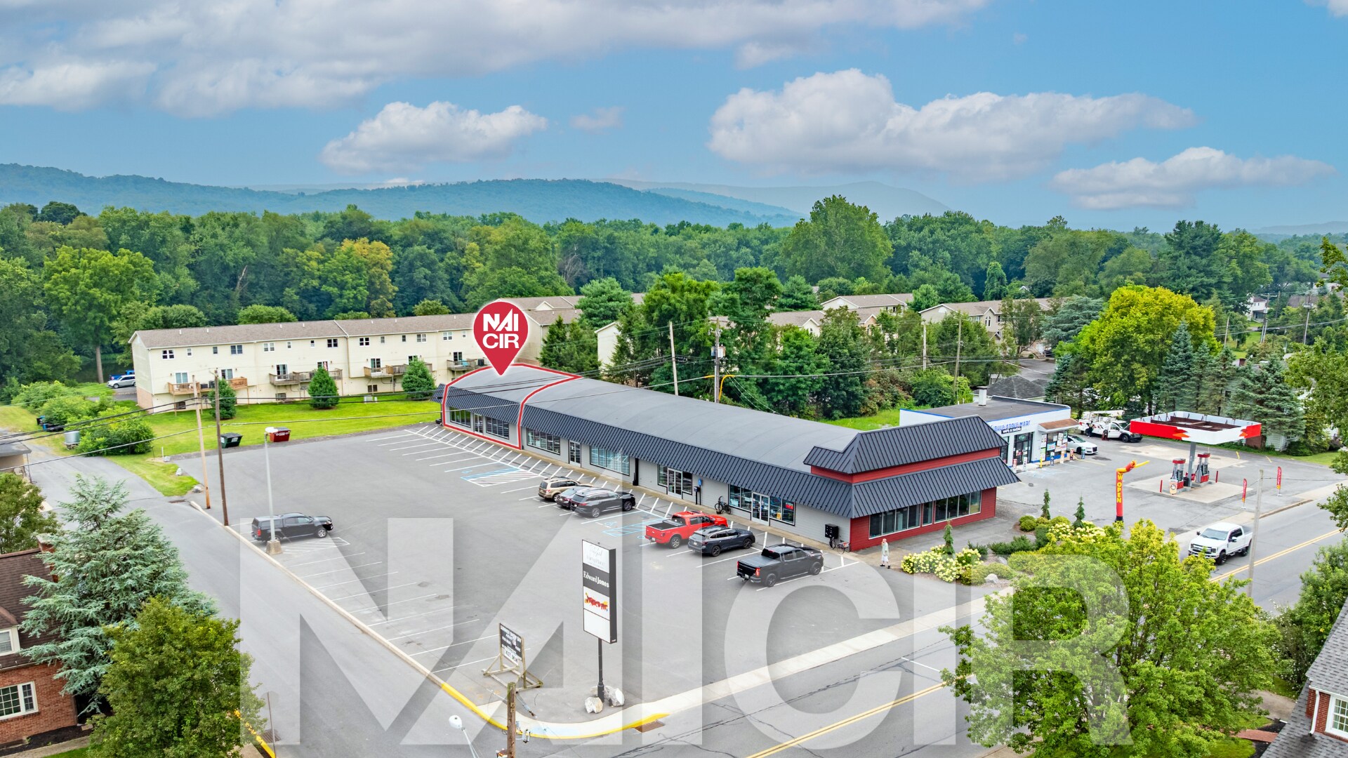 513 N Market St, Selinsgrove, PA à louer Photo du bâtiment- Image 1 de 7