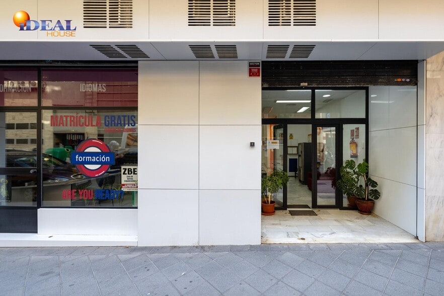 del Cisne, 6, Granada, Granada for sale - Building Photo - Image 2 of 32