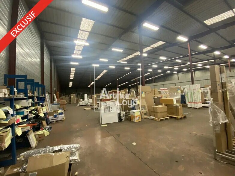 Local d'activités dans La Grande-Paroisse à vendre - Photo intérieure - Image 2 de 4