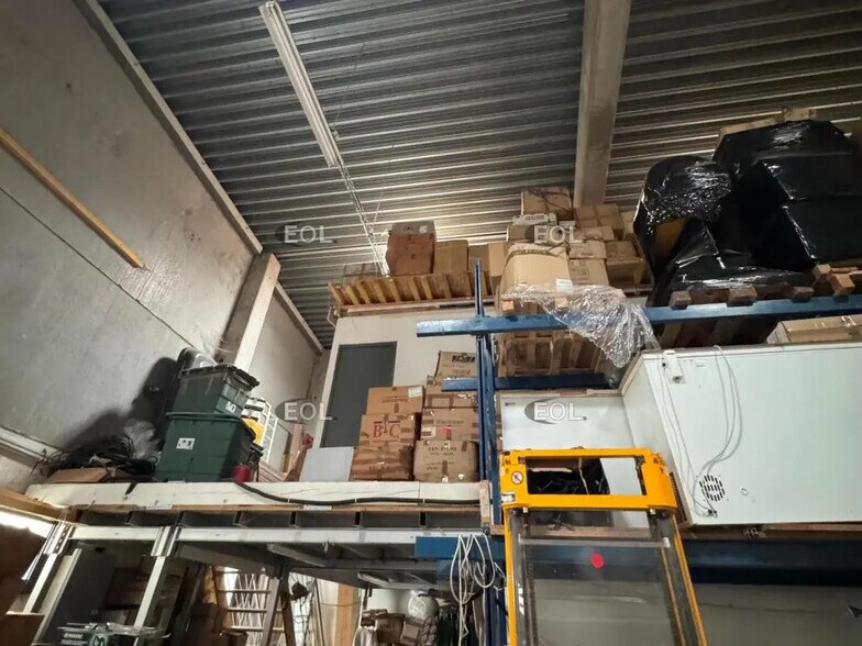 Local d'activités dans Bussy-Saint-Georges à vendre - Photo du bâtiment - Image 3 de 14