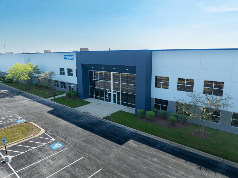 7979 W 183rd St, Tinley Park, IL à louer - Photo du bâtiment - Image 2 de 4