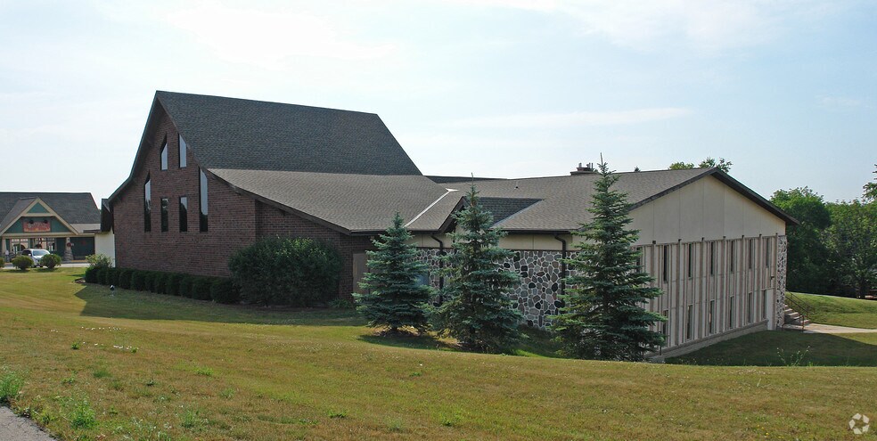 S68W14891 Janesville Rd, Muskego, WI à vendre - Photo du bâtiment - Image 3 de 5