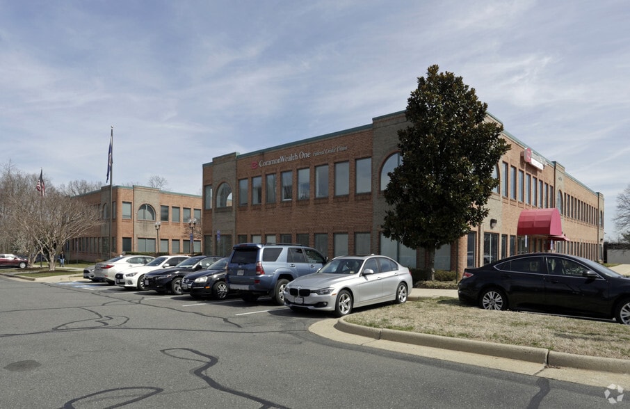 4875 Eisenhower Ave, Alexandria, VA for sale - Building Photo - Image 3 of 4