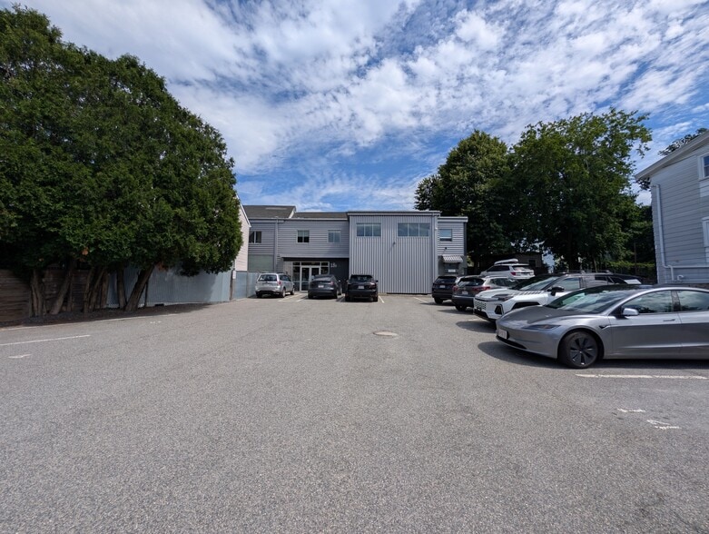 18 Shepard St, Brighton, MA for lease - Building Photo - Image 3 of 20