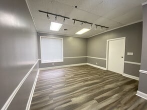 3040 Holcomb Bridge Rd, Norcross, GA for lease Interior Photo- Image 1 of 9