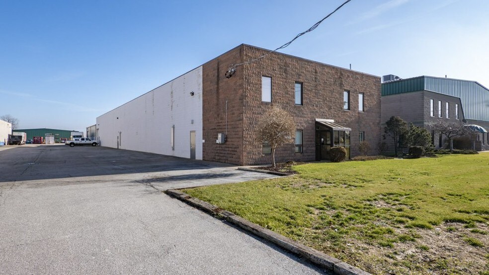 5160 Ure St, Tecumseh, ON à vendre - Photo principale - Image 1 de 1