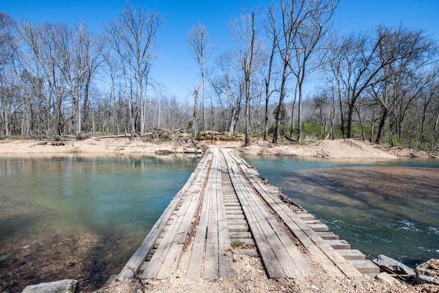 3170 Phillips Chapel Rd, Waynesboro, TN à vendre - Photo du bâtiment - Image 2 de 46