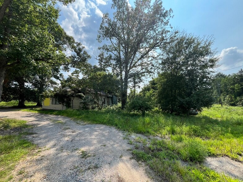 13420 Rte 1 Hwy, Chester, VA for sale - Building Photo - Image 3 of 8