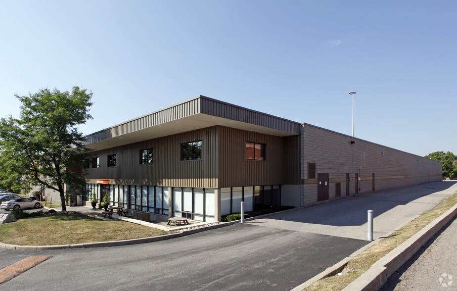 5320 Timberlea Blvd, Mississauga, ON à vendre - Photo principale - Image 1 de 1