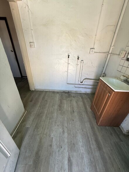 2961 11th St, Riverside, CA à vendre - Photo du bâtiment - Image 2 de 9