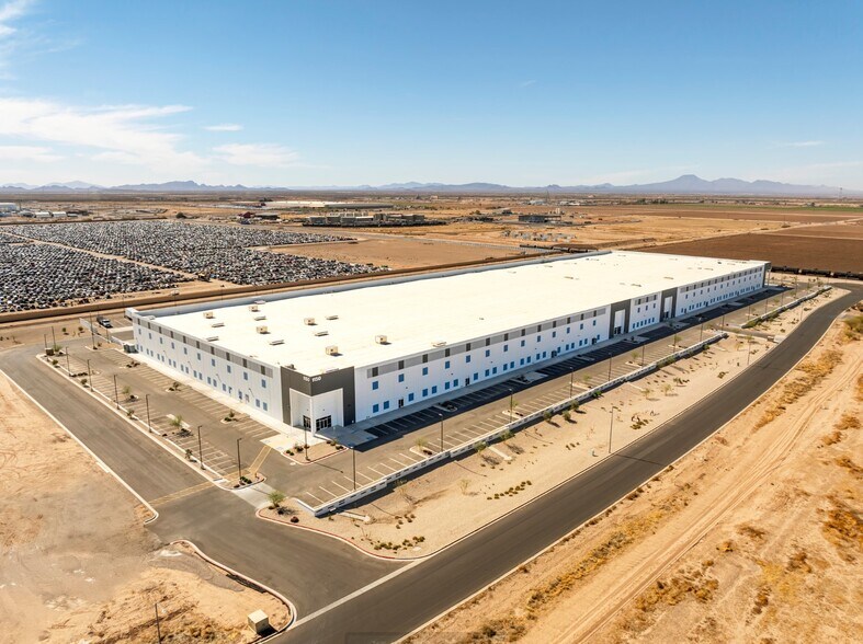 1150 W Lawrence St, Casa Grande, AZ à louer - Photo du bâtiment - Image 2 de 4