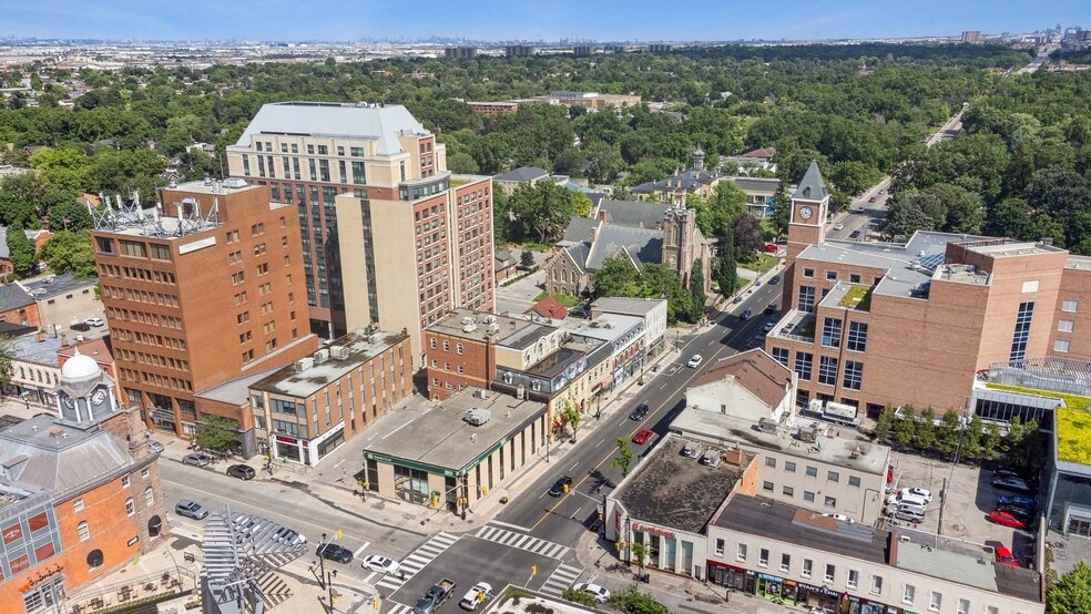 8 Main St S, Brampton, ON à vendre - Photo du bâtiment - Image 3 de 5