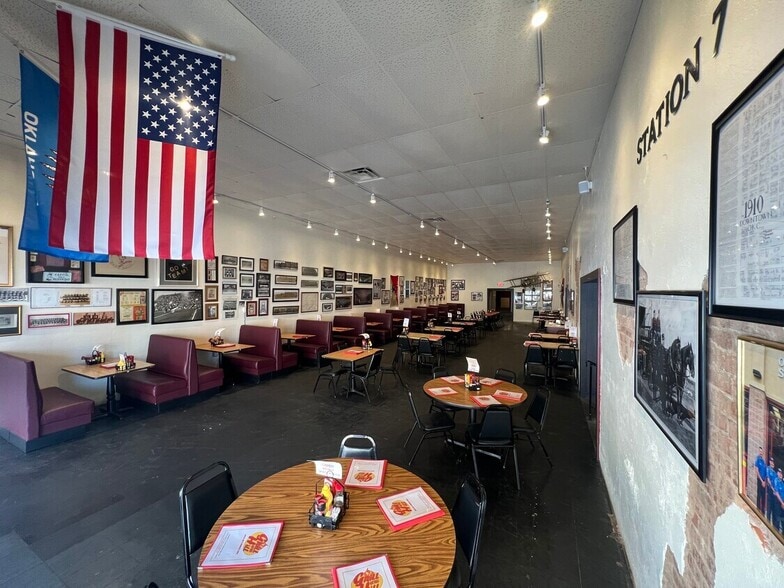 322 SW 25th St, Oklahoma City, OK for lease - Building Photo - Image 3 of 11