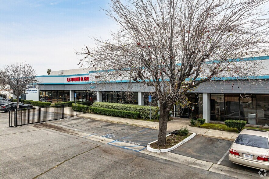 5407 Holt Blvd, Montclair, CA à vendre - Photo du bâtiment - Image 3 de 8