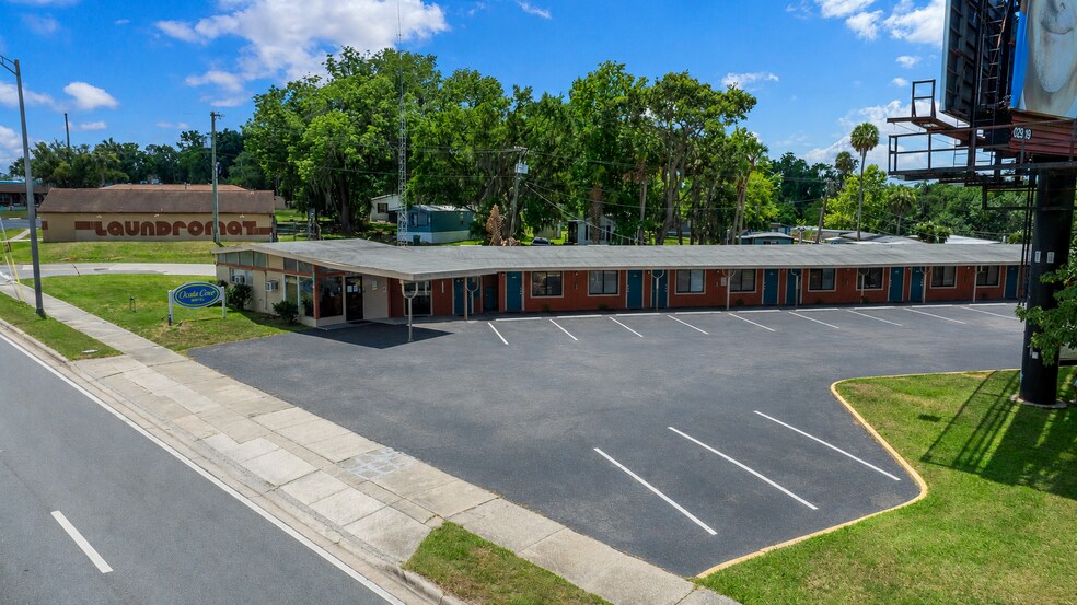 2210 S Pine Ave, Ocala, FL à vendre - Photo du bâtiment - Image 1 de 24