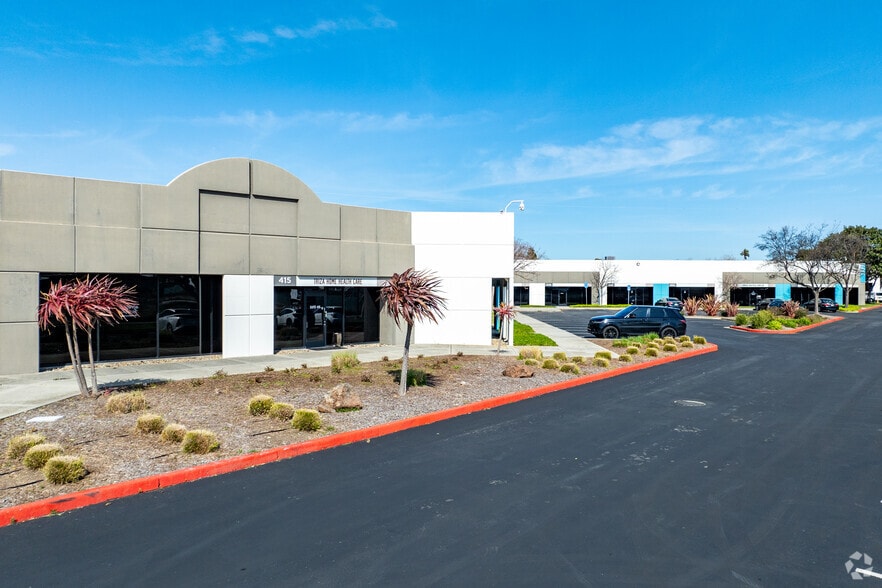23785 Cabot Blvd, Hayward, CA à louer - Photo du bâtiment - Image 1 de 23