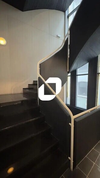 1 Rue Des Dominicains, Strasbourg for lease - Interior Photo - Image 3 of 7