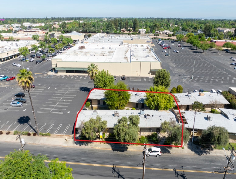 1601 McHenry Village Way, Modesto, CA for lease - Building Photo - Image 3 of 9