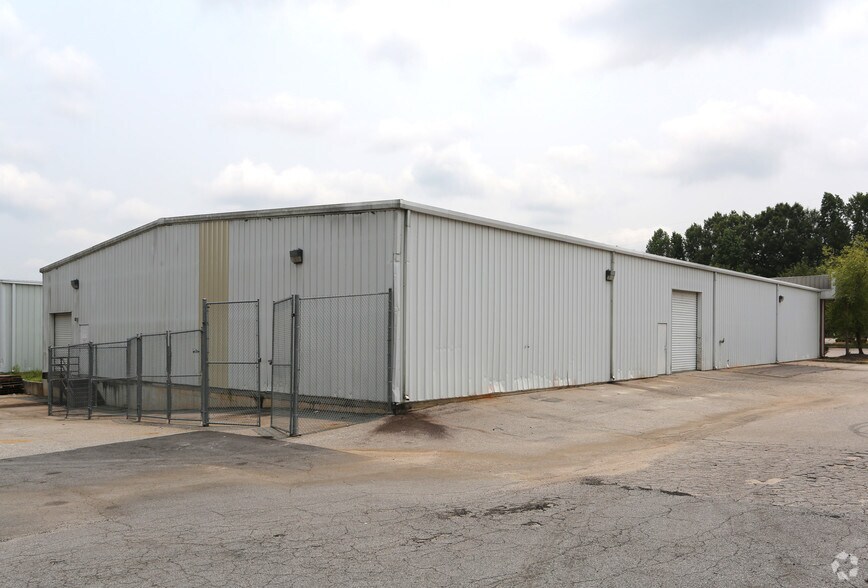 110 N 85 Pky, Fayetteville, GA à vendre - Photo du bâtiment - Image 2 de 9
