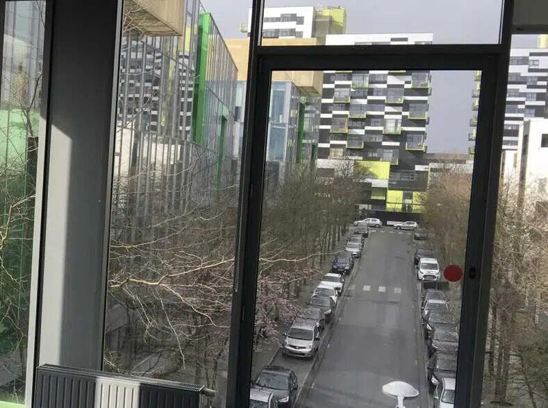 Office in Lille for lease - Building Photo - Image 2 of 5