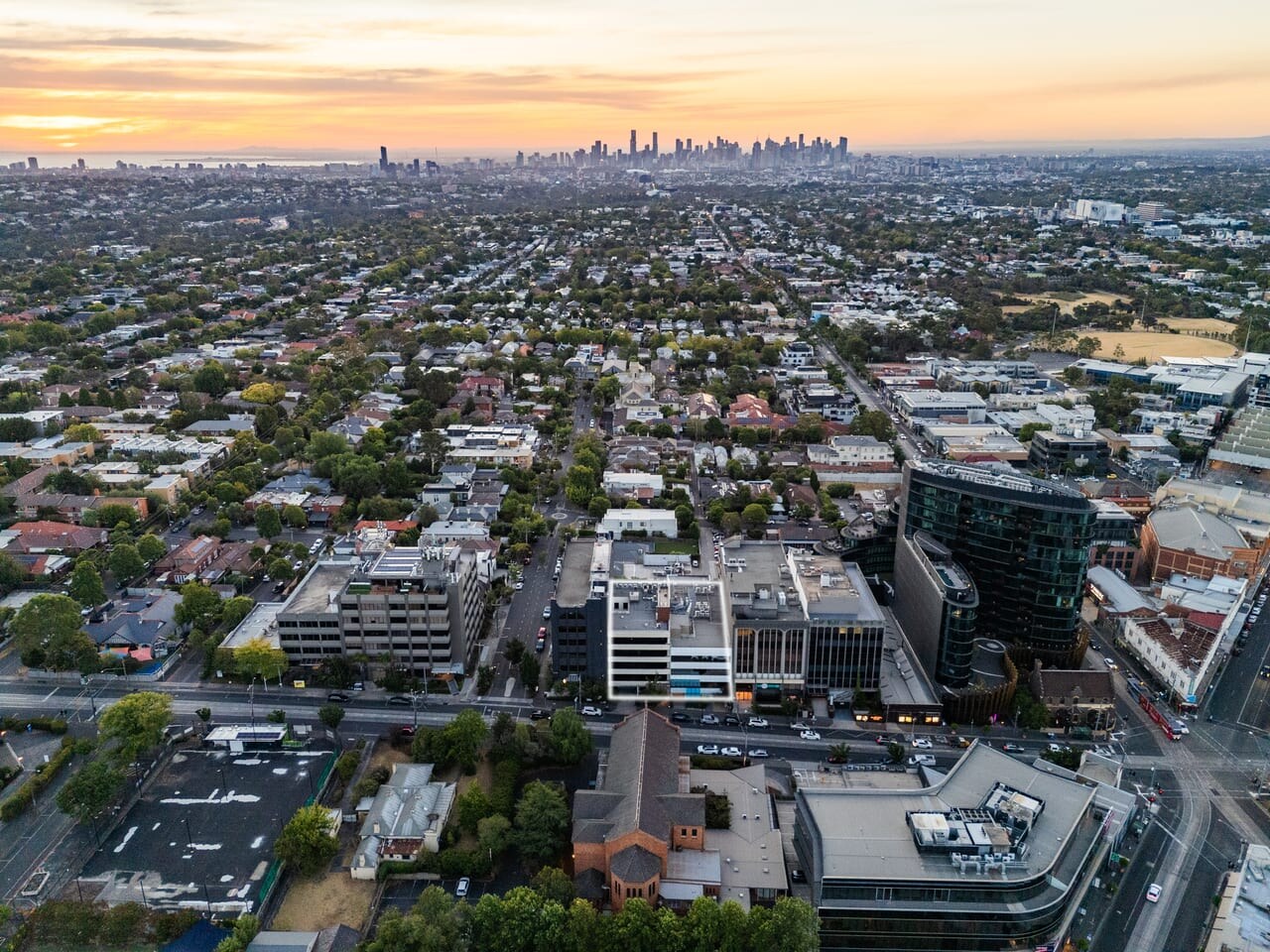 693 Burke Rd, Camberwell for sale Primary Photo- Image 1 of 3