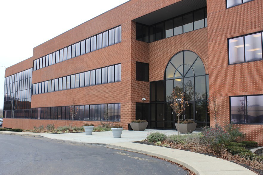 2780 Airport Dr, Columbus, OH à louer - Photo du bâtiment - Image 3 de 5