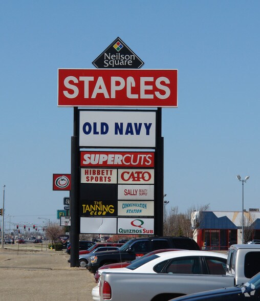 3322-3518 W Owen K Garriott Rd, Enid, OK à louer - Photo du bâtiment - Image 3 de 11