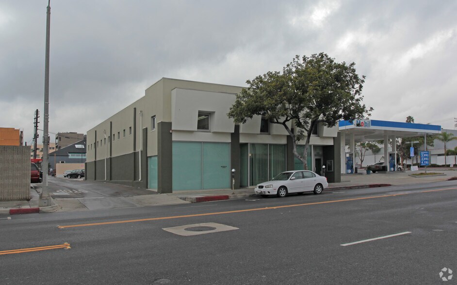 717-721 Santa Monica Blvd, Santa Monica, CA à louer - Photo du bâtiment - Image 3 de 7