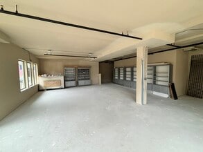 107 C Street, Independence, OR for lease Interior Photo- Image 1 of 15