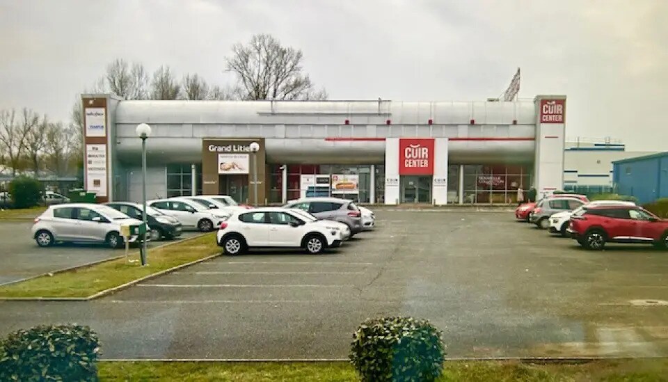 Rue Docteur Jean Vincent, Bordeaux for lease Building Photo- Image 1 of 2