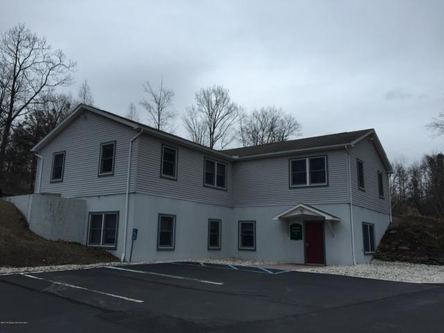 70 Hollow Crest Rd, Tunkhannock, PA à vendre - Photo principale - Image 1 de 17