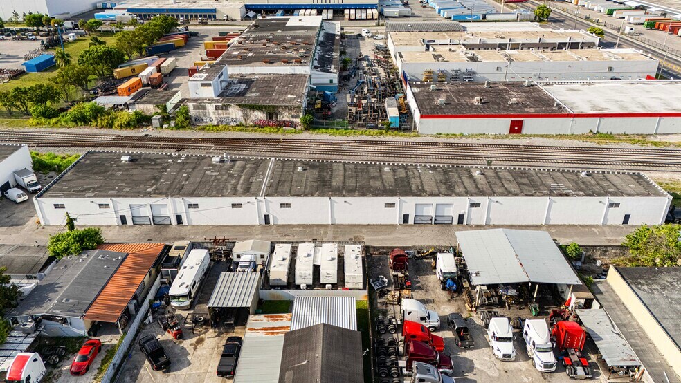 7455 NW 32nd Ave, Miami, FL for sale - Primary Photo - Image 1 of 5
