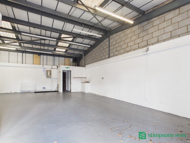 14-22 Singer Way, Kempston for lease - Building Photo - Image 3 of 10