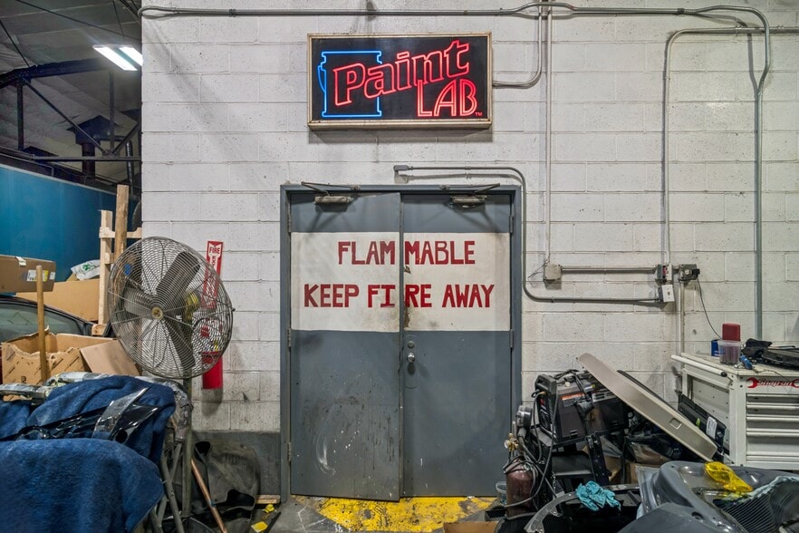 3263 W Fullerton Ave, Chicago, IL for sale - Building Photo - Image 3 of 17