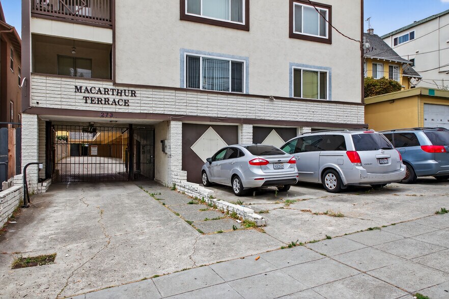 273 Macarthur Blvd, Oakland, CA à vendre - Photo du bâtiment - Image 3 de 43
