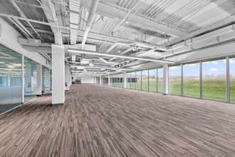 26555 Northwestern Hwy, Southfield, MI à louer Photo intérieure- Image 1 de 6