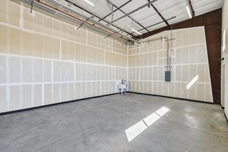 7915 Glen Harbor Blvd, Glendale, AZ for lease Interior Photo- Image 1 of 10