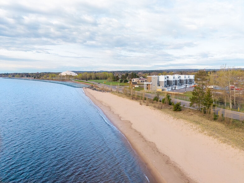 2401 Lakeshore Blvd, Marquette, MI for sale - Building Photo - Image 3 of 28