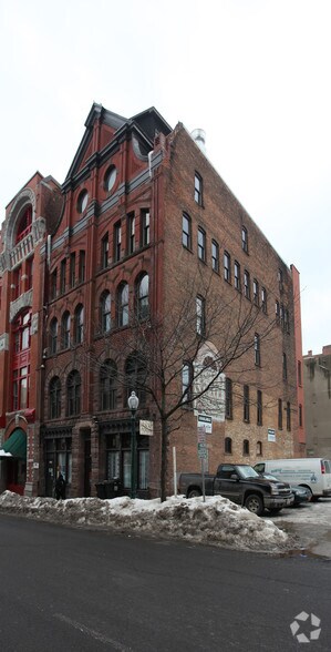 316 S Clinton St, Syracuse, NY à louer - Photo du bâtiment - Image 1 de 13