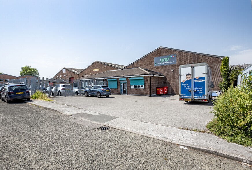 Phoenix Ct, Stockport à vendre - Photo principale - Image 1 de 3