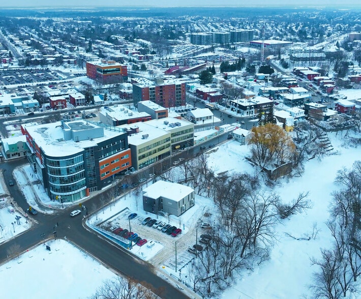 210-216 Rue Labelle, St-Jérôme, QC à vendre - Photo du bâtiment - Image 2 de 4